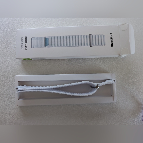 NEW Galaxy Watch7 Fabric Band, M/L, Blue White - Picture 3 of 5